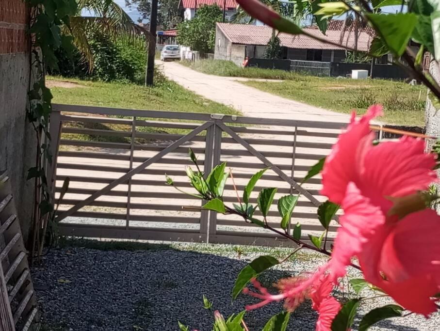 Casa A. Piscina Enseada/Ubatuba Max 06 Hospedes サン・フランシスコ・ド・スル エクステリア 写真